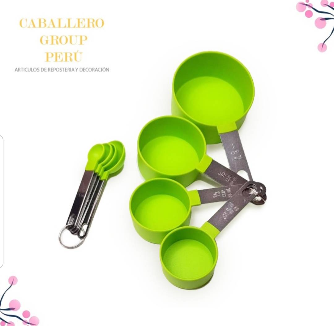 Tazas y cucharas medidoras