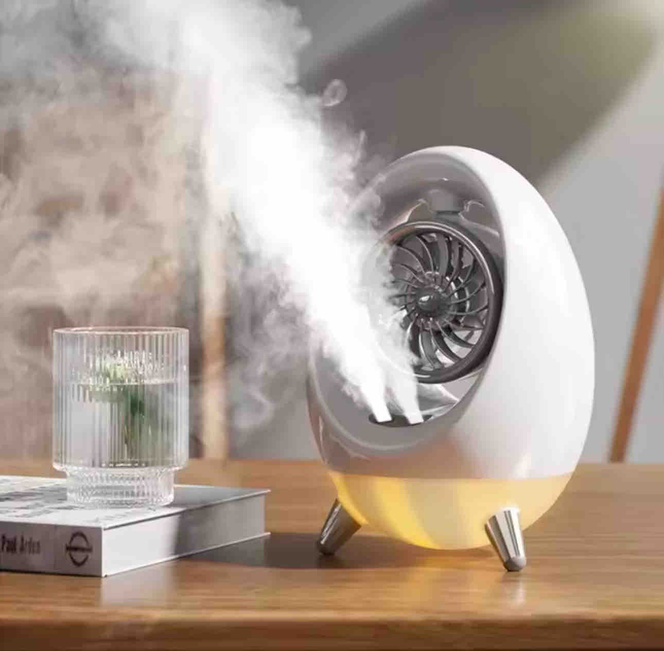 Ventilador, humidificador decorativo y portátil.