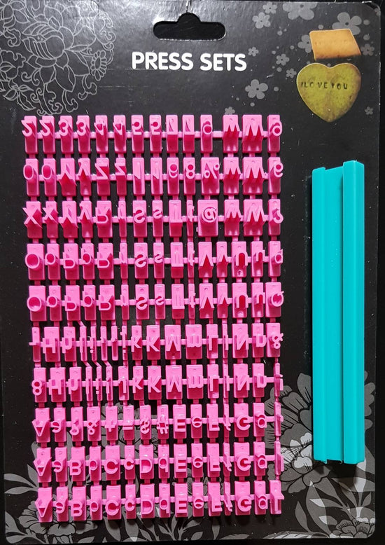 "Marcador de letras para galletas y masa elástica"